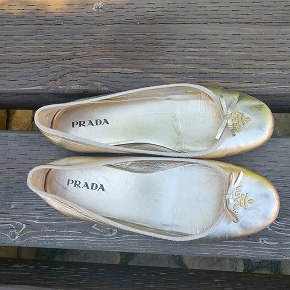 Prada Logo Metallic Gold Ballet Flats Prada Size 37.5 US 7.5 Made in Italy - Picture 2 of 10